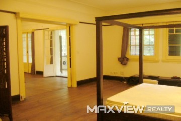 Old Apartment on Fenyang Road 1bedroom 150sqm ¥20,000 L01470