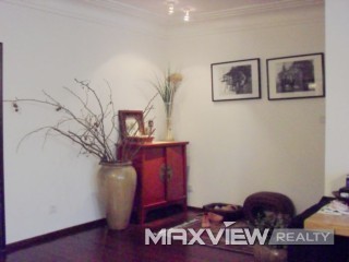 Old House on Beijing West Road  2bedroom 140sqm ¥18,000 L01477