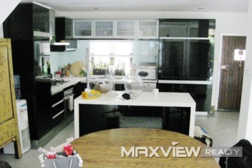 Old Lane House on Huaihai W. Road 4bedroom 200sqm ¥50,000 L01421