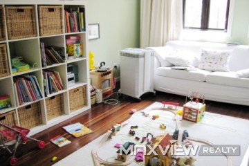 Old Lane House on Huaihai W. Road 4bedroom 200sqm ¥50,000 L01421