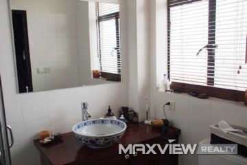 Old Apartment on Huaihai M. Road 1bedroom 70sqm ¥18,000 SH000993