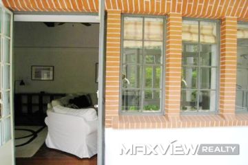 Old Lane House on Nanjing W. Road  4bedroom 200sqm ¥38,000 L00329