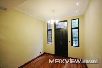 Old Lane House on Wulumuqi Road 3bedroom 130sqm ¥25,000 SH001241