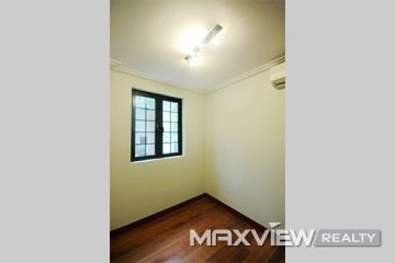 Old Lane House on Wulumuqi Road 3bedroom 130sqm ¥30,000 SH001242