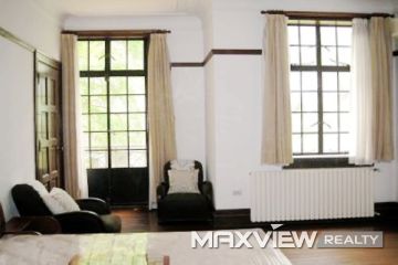 Old Apartment on Nanjing W. Road 2bedroom 134sqm ¥22,000 L00363