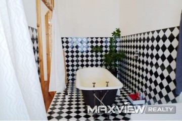 Old Apartment on Fuzhou Road near The Bund 1bedroom 110sqm ¥17,000 SH002729