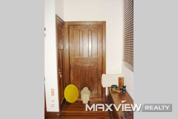 Old Apartment on Weihai Road 3bedroom 182sqm ¥40,000 L00086