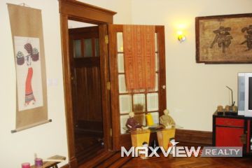 Old Apartment on Weihai Road 3bedroom 182sqm ¥40,000 L00086