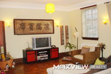 Old Apartment on Weihai Road 3bedroom 182sqm ¥40,000 L00086