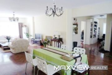 Old Apartment on Hunan Road 2bedroom 160sqm ¥26,000 L01361