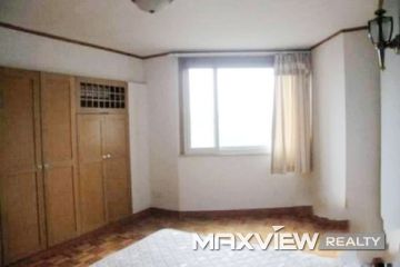 Old Apartment on Yandang Road 4bedroom 150sqm ¥30,000 L00564