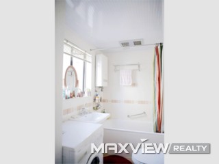 Old Apartment on Huaihai M. Road 1bedroom 100sqm ¥18,000 SH000332