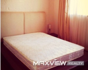 Old Apartment on Weihai Road 2bedroom 100sqm ¥22,000 L00042