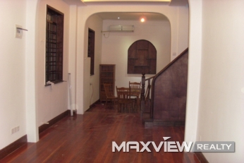 Old Lane House on Wuyuan Road  4bedroom 162sqm ¥42,000 SH009979