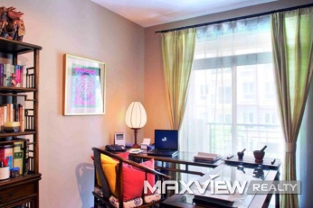 Old Apartment on Xinhua Road 2bedroom 205sqm ¥30,000 SH800044