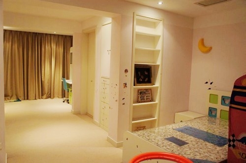 Modern Villa   |   居礼 4bedroom 350sqm ¥50,000 QPV00958