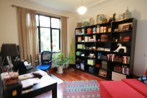 Old Apartment on Huaihai M. Road 4bedroom 220sqm ¥50,000 L00777