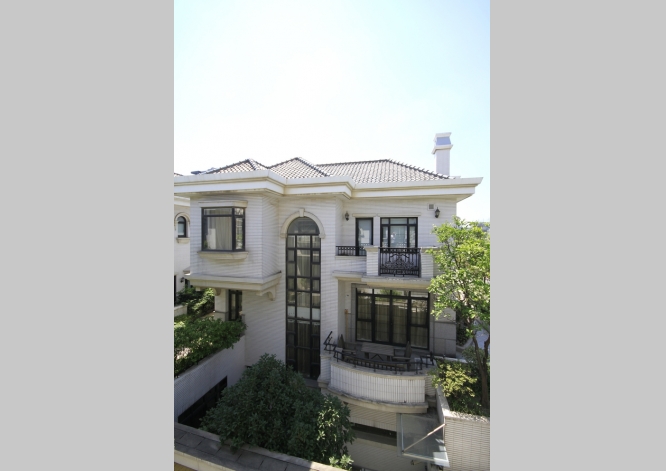 Hongqiao Golf Villa   |   虹桥高尔夫别墅 4bedroom 455sqm ¥46,000 CNV00210