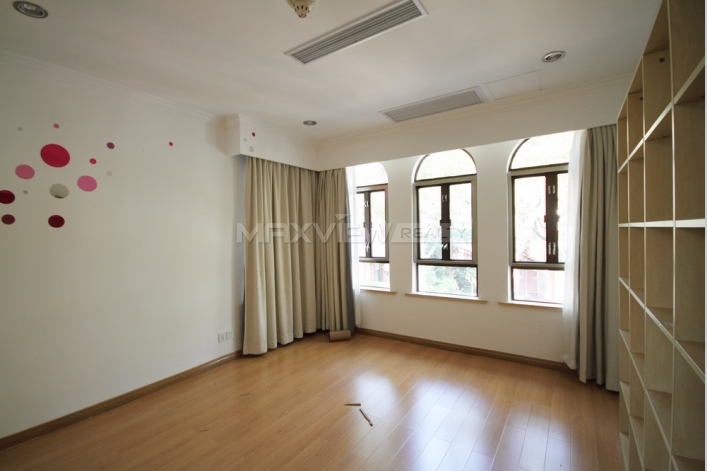 Green Valley Villa   |   绿谷别墅 5bedroom 250sqm ¥58,000 SH013102