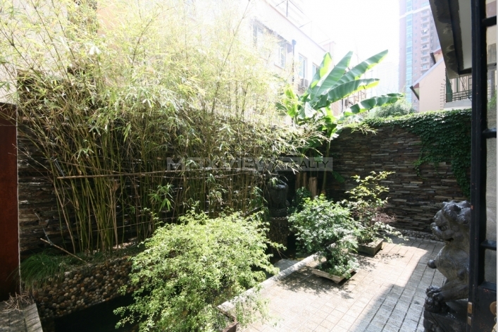 Old Lane House on Nanjing W. Road  5bedroom 350sqm ¥75,000 L00631