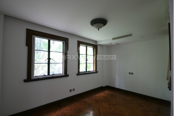 Old Lane House on Nanjing W. Road  5bedroom 350sqm ¥75,000 L00631