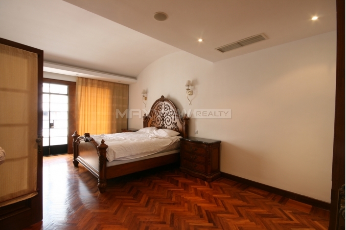 Old Lane House on Nanjing W. Road  5bedroom 350sqm ¥75,000 L00631