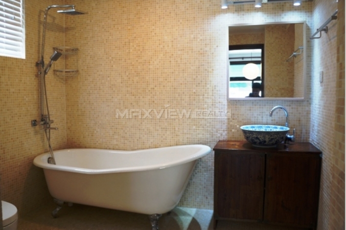 Old Apartment on Huaihai M. Road 4bedroom 200sqm ¥40,000 L00777