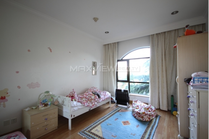 Green Valley Villa   |   绿谷别墅 5bedroom 280sqm ¥60,000 SH013103