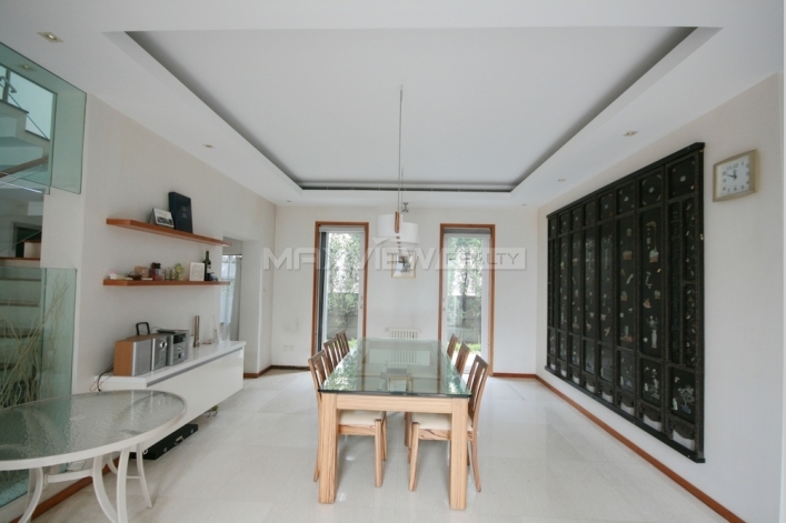 Lakeside Ville   |   湖畔佳苑 4bedroom 395sqm ¥45,000 QPV00443