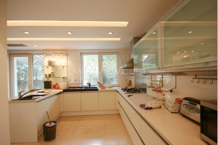 Lakeside Ville   |   湖畔佳苑 4bedroom 395sqm ¥45,000 QPV00443