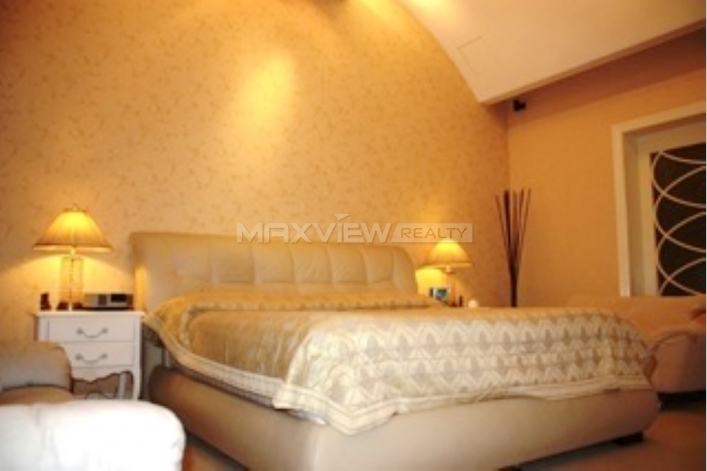 Old Apartment on Nanhui Road 3bedroom 230sqm ¥45,000 SH014367