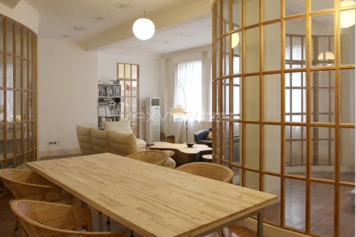 Old Apartment on Fuzhou Road near The Bund 1bedroom 114sqm ¥17,000 SH013630