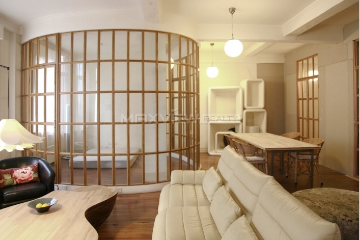 Old Apartment on Fuzhou Road near The Bund 1bedroom 114sqm ¥17,000 SH013630