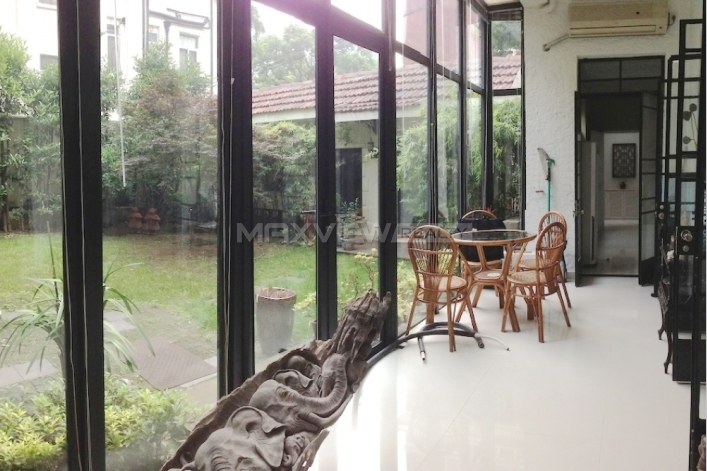 Old Apartment on Huashan Road 3bedroom 240sqm ¥50,000 SH012839