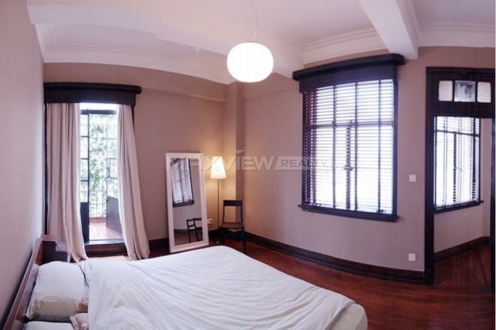 Old Apartment on Fuzhou Road near The Bund 1bedroom 110sqm ¥20,000 SH001931