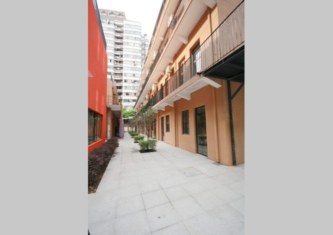 Old Lane House on Shaanxi S. Road 2bedroom 195sqm ¥32,000 SH000384