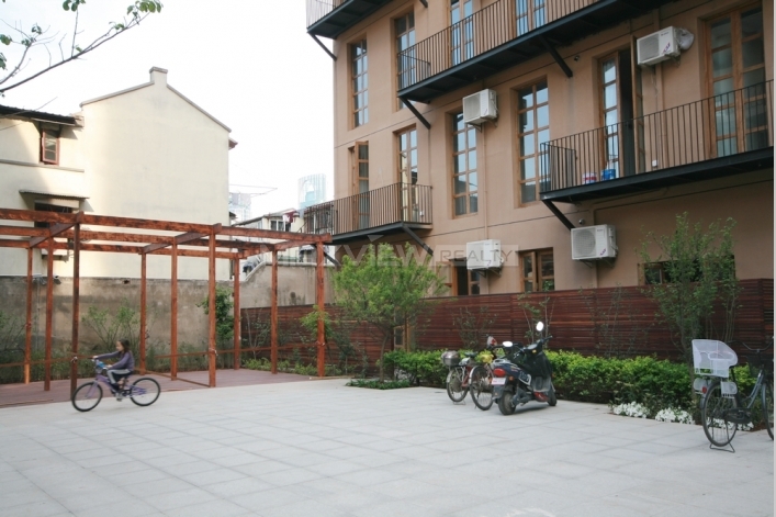 Old Lane House on Shaanxi S. Road 2bedroom 195sqm ¥32,000 SH000384