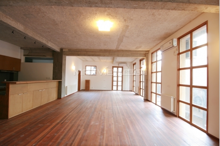 Old Lane House on Shaanxi S. Road 2bedroom 195sqm ¥32,000 SH000384