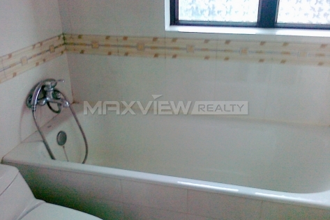 Old Lane House on Wulumuqi S. Road 3bedroom 137sqm ¥30,000 L00132