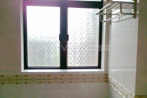 Old Lane House on Wulumuqi S. Road 3bedroom 137sqm ¥30,000 L00132