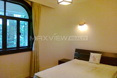 Old Lane House on Wulumuqi S. Road 3bedroom 137sqm ¥30,000 L00132