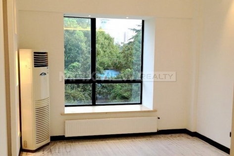 Old Apartment on Wulumuqi Road 3bedroom 200sqm ¥40,000 SH800038