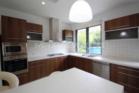 Lakeside Ville   |   湖畔佳苑 5bedroom 380sqm ¥45,000 QPV00532