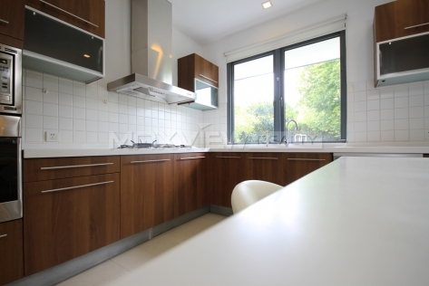 Lakeside Ville   |   湖畔佳苑 5bedroom 380sqm ¥45,000 QPV00532