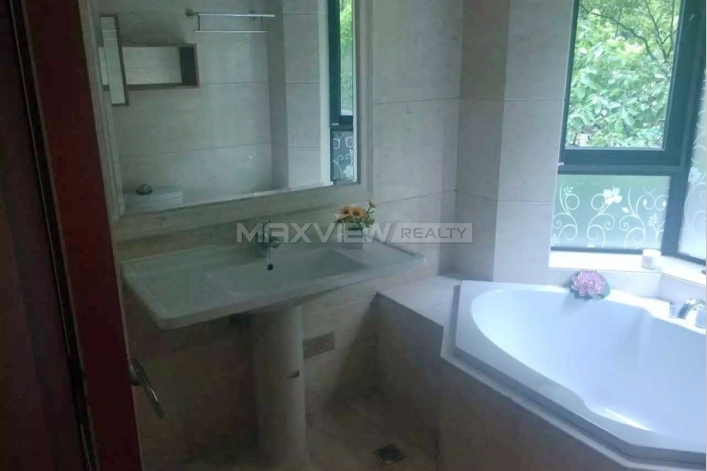 Rent a Sought-after location apartment in Gubei Qiangsheng Garden 3bedroom 144sqm ¥20,000 SH004418