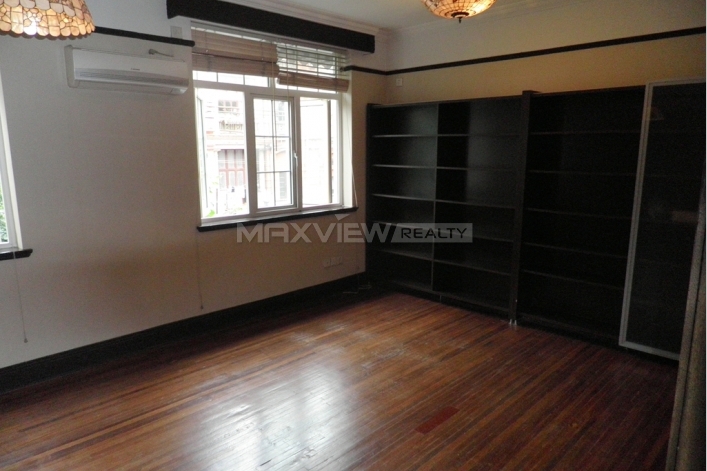 Old Apt on Nanjing W. Road  2bedroom 120sqm ¥20,000 SH007699