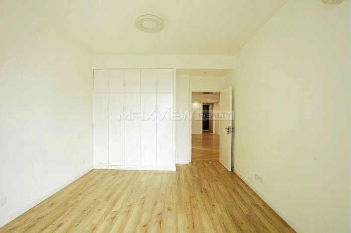 Old Lane Aartment on Wulumuqi S. Road 4bedroom 186sqm ¥36,000 SH016405