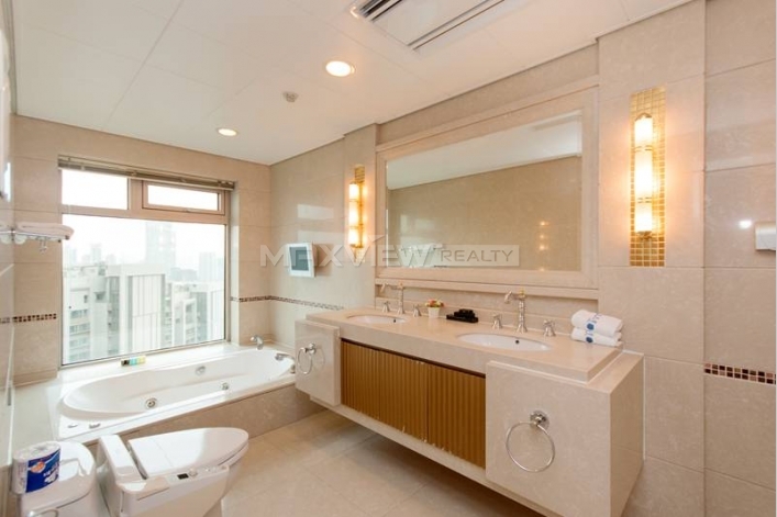 Spacious Apartment in Shimao Riviera Garden 3bedroom 229sqm ¥32,000 SH016409