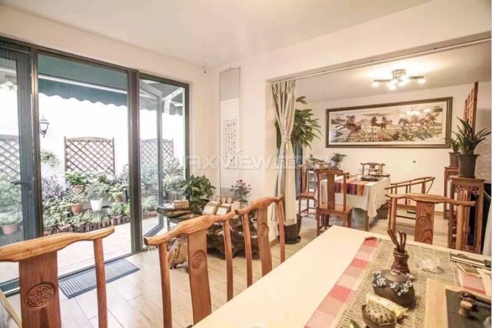 Rent Glamorous Old Apartment on Xinhua Road 3bedroom 140sqm ¥28,000 SH016790