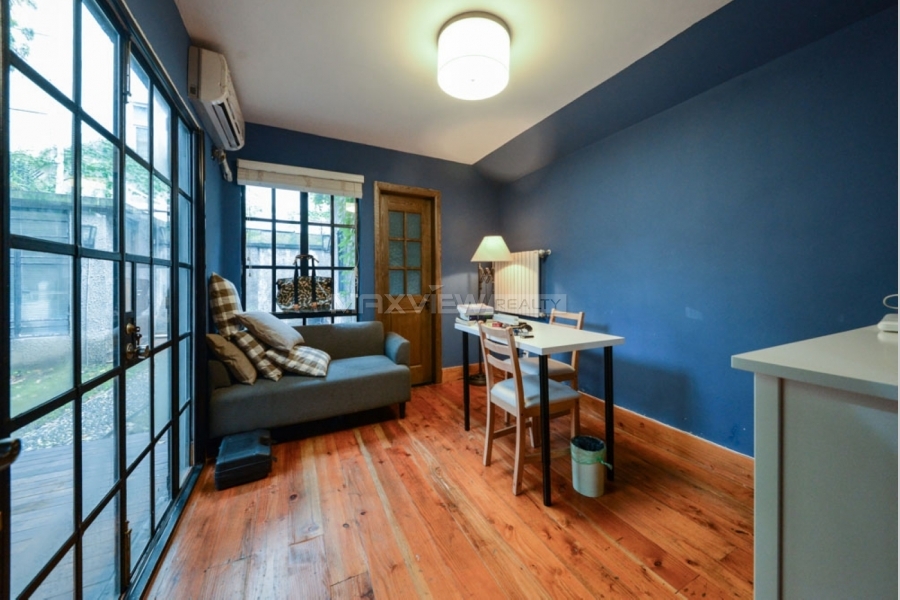 Old lane house on Zhenning Rd with private garden 2bedroom 126sqm ¥26,500 SH900001